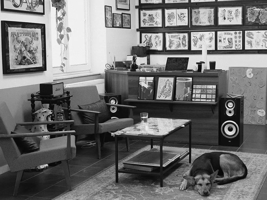 rose-and-dagger-prevadzka